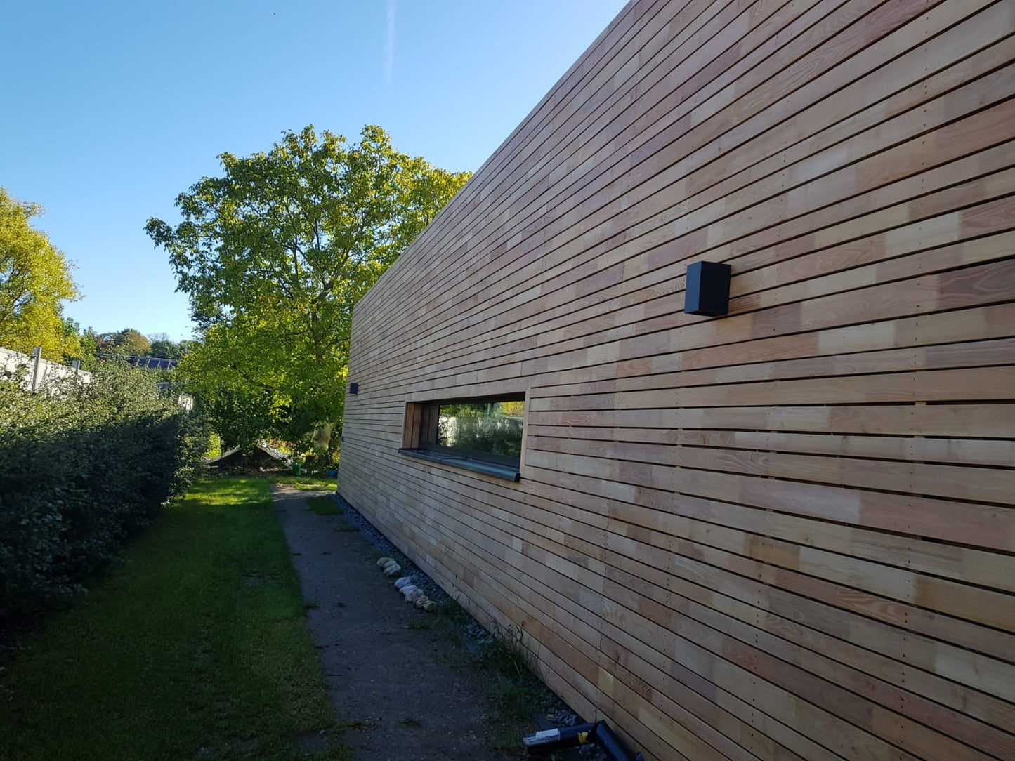 Terrassendiele Robinie 100 x 26 mm, glattkant, stehende Keilzinkung